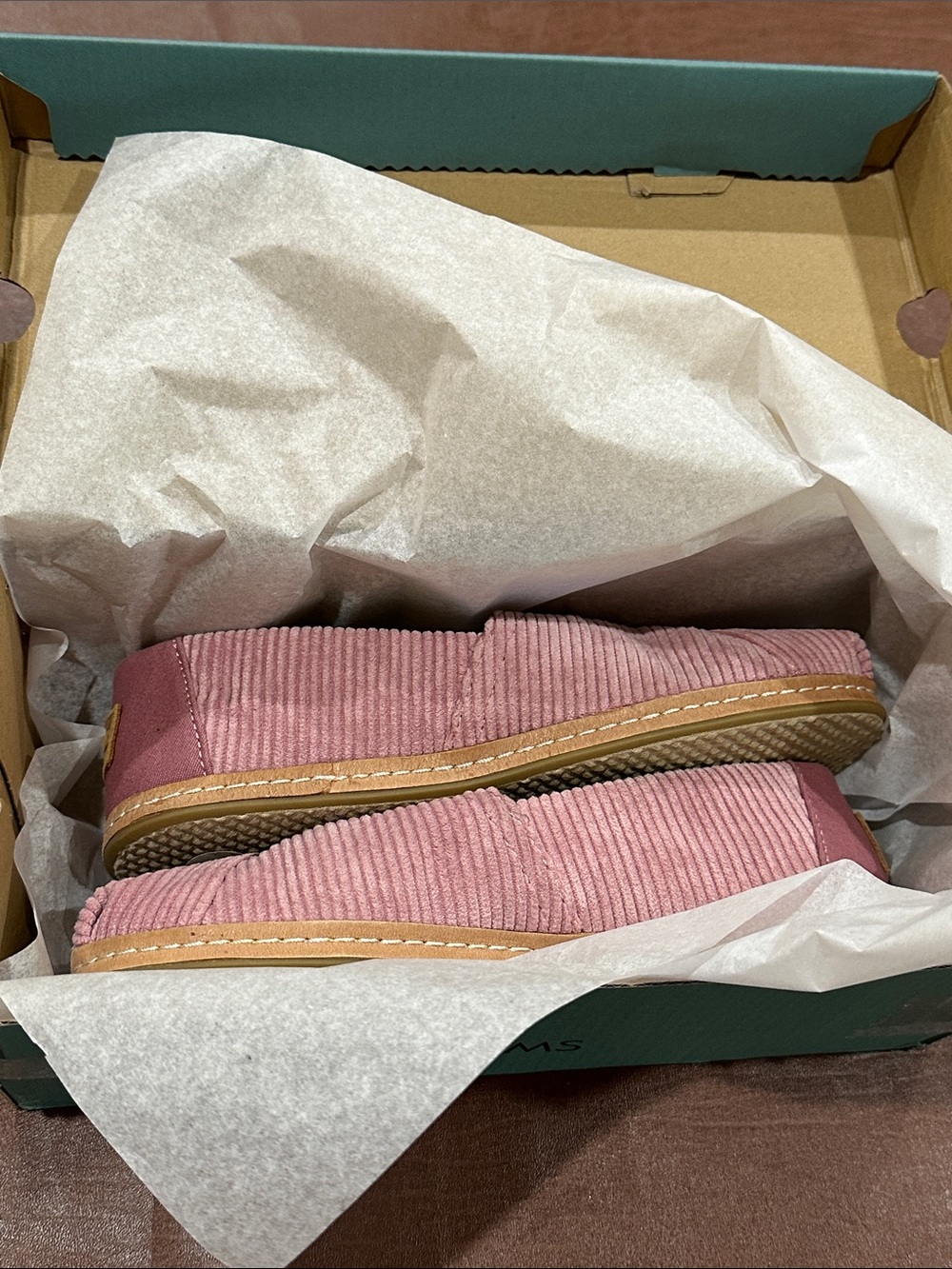 NEW | TOMS Womens Slip On Flats Pink Micro Corduroy Sz 6 - Picture 3 of 13